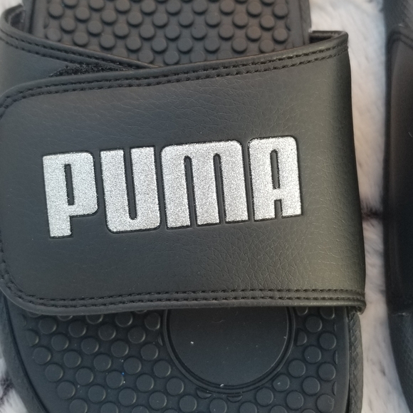 🔥PUMA!!!🔥SILVER GLITTER PUMA SLIDES!! LAST!! - Picture 2 of 8